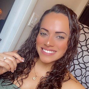 Meet your Posher, Angie